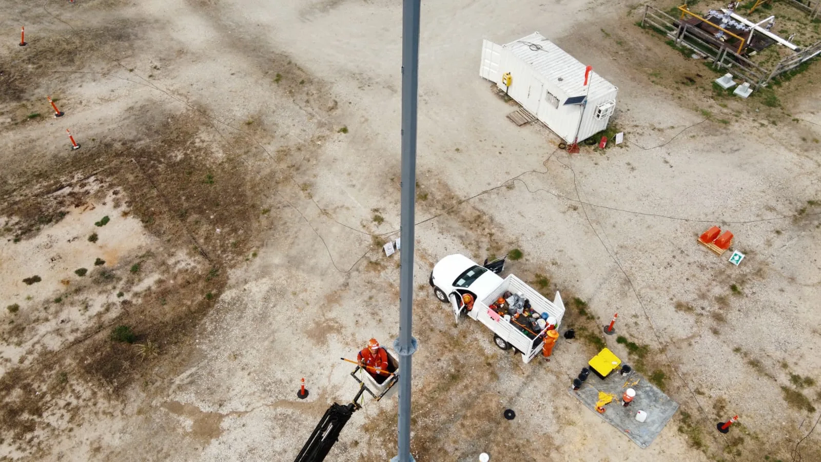 Instalación de pararrayos de Orión Integradores en planta industrial
