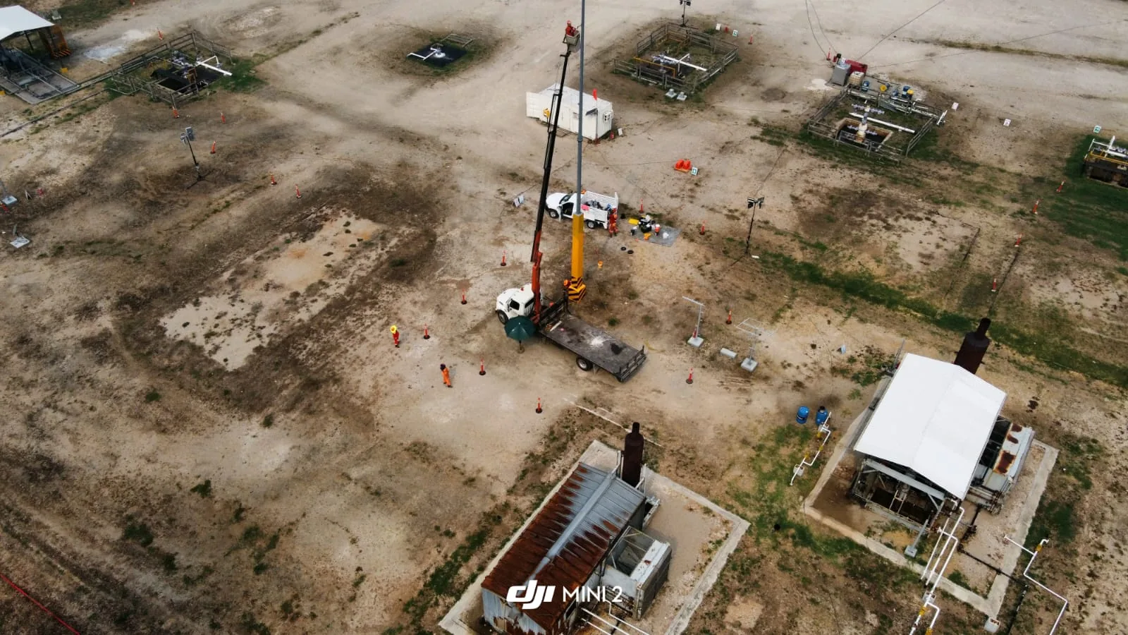 Instalación de pararrayos con grúa canastilla